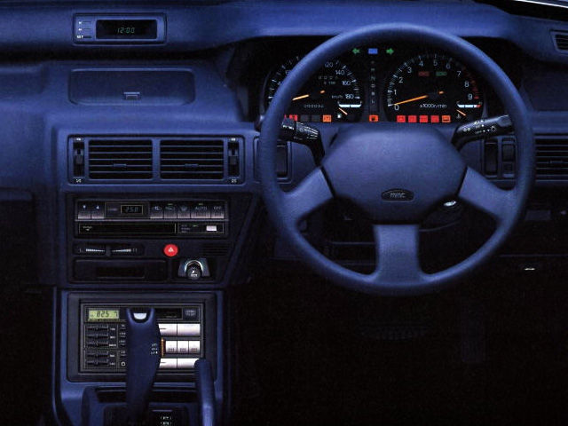 Mitsubishi galant салон